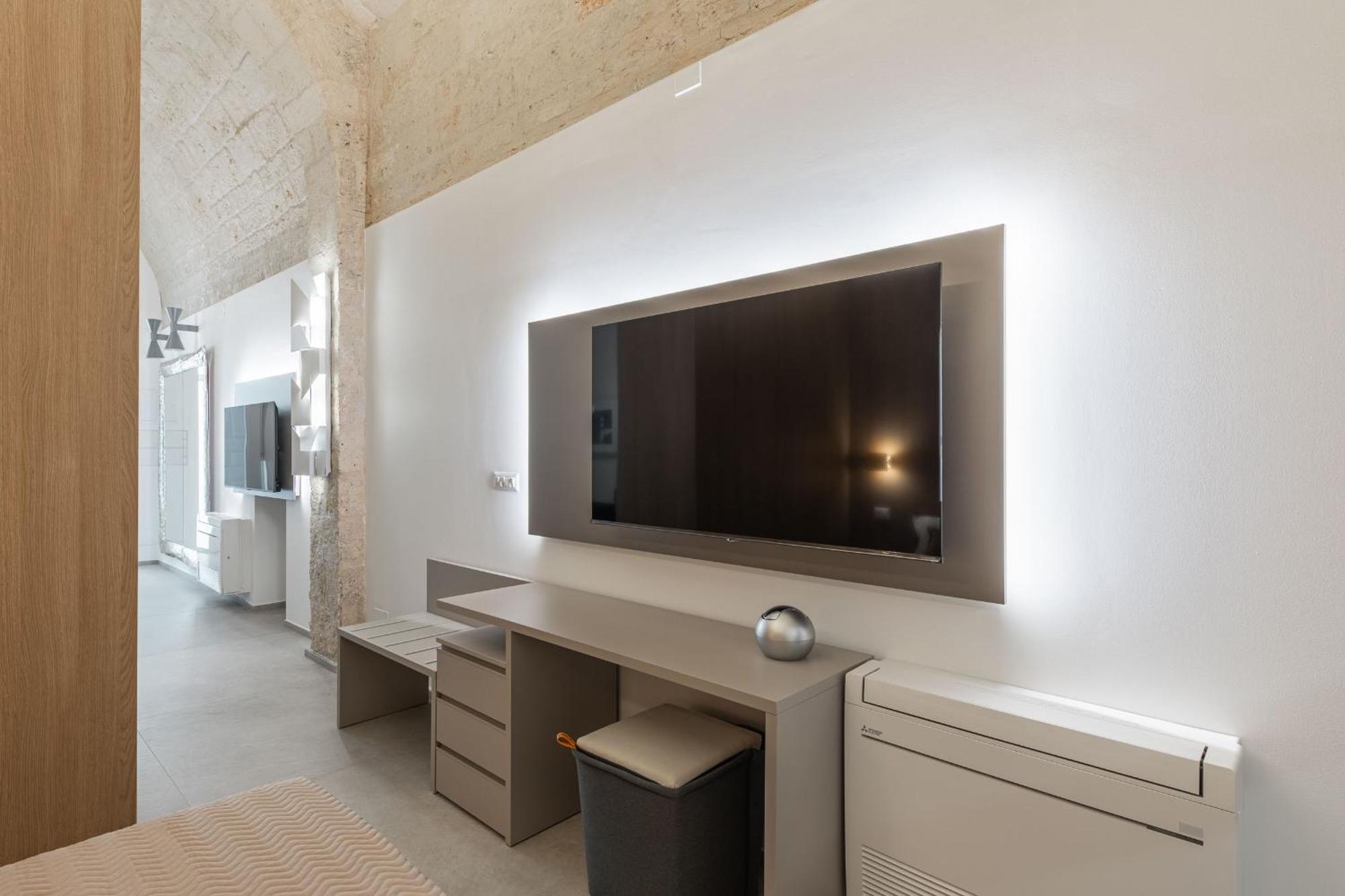 Novum Hospitality Hotel Бари Екстериор снимка
